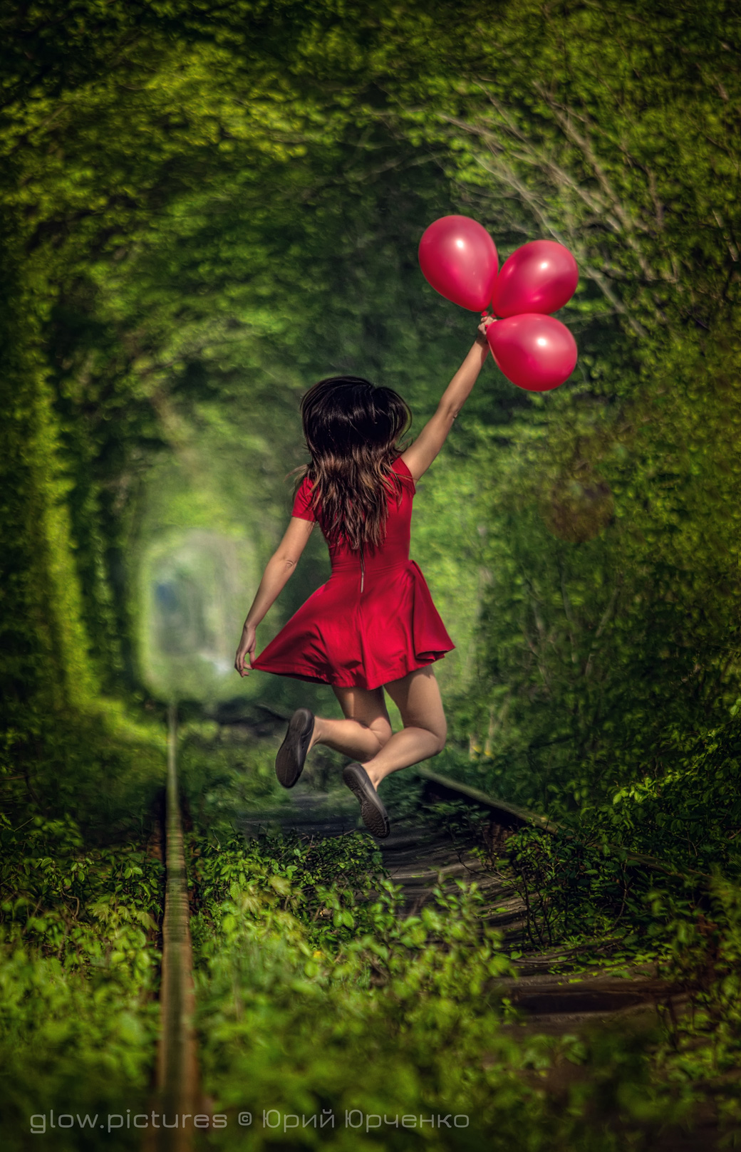 Anni In TunnelOfLove